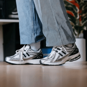 New Balance 1906r Black and white- ניו באלנס 1906 – תמונה 6