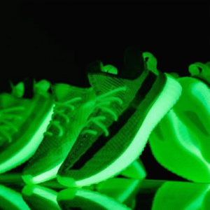 Adidas Yeezy 350 V2 Glow – תמונה 4