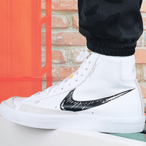 ⁦Nike Blazer Mid 77 Sketch White Black⁩ – תמונה ⁦4⁩