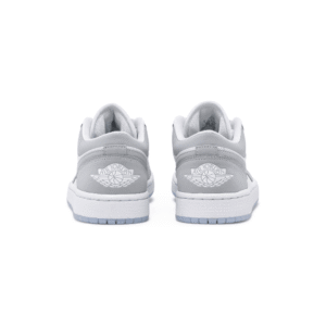 ⁦Nike Air Jordan 1 Low Aluminium Wolf Grey⁩ – תמונה ⁦3⁩