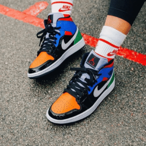 Nike Air Jordan 1 Mid Multy Patent – תמונה 3