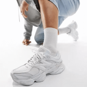 New Balance 9060 Triple White - ניו באלנס 9060 – תמונה 4