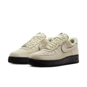 ⁦Nike Air Force 1 07 LV8 נעלי אייר פורס⁩ – תמונה ⁦3⁩
