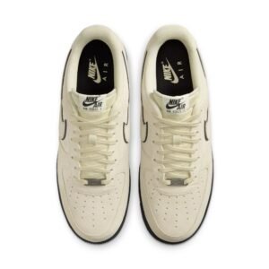 ⁦Nike Air Force 1 07 LV8 נעלי אייר פורס⁩ – תמונה ⁦4⁩