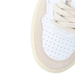 ⁦Autry Medalist Low-Top Sneakers⁩ – תמונה ⁦5⁩