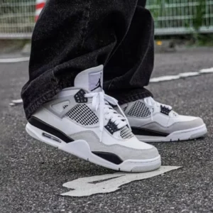 Back to products Air Jordan 4 Retro Military Black – איר ג'ורדן 4 – תמונה 4