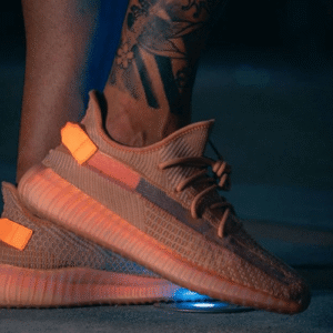 ⁦Adidas Yeezy 350 V2 Clay⁩ – תמונה ⁦4⁩