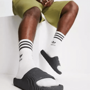 ⁦Adilette 22 Slides Black⁩ – תמונה ⁦4⁩