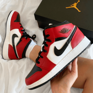 Nike Air Jordan 1 Mid Chicago – תמונה 3