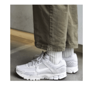 ⁦"Nike Zoom Vomero 5 SP "Vast Grey - נייק זום⁩ – תמונה ⁦4⁩