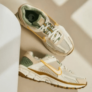 ⁦Nike Zoom Vomero 5 Sail Laser Orange Medium Olive - נייק זום⁩ – תמונה ⁦4⁩