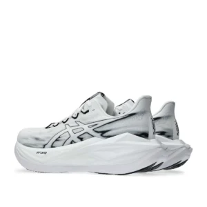 ⁦נעלי ריצה Asics Superblast 3 Unisex – ביצועים מתקדמים ונוחות מקסימלית⁩ – תמונה ⁦11⁩