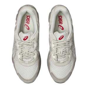 סניקרס יוניסקס ASICS Gel-NYC Cream Cement Grey – שילוב מושלם בין רטרו לחדשנות אורבנית – תמונה 7