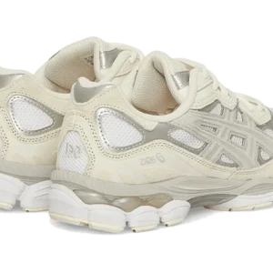 ⁦Asics Gel-NYC White Oyster Grey נעלי סניקרס יוניסקס⁩ – תמונה ⁦3⁩