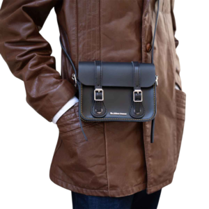 ⁦Dr. Martens Leather Crossbody Bag 7" Satchel Black תיק צד מעור⁩ – תמונה ⁦11⁩