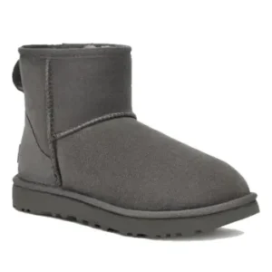 ⁦מגפי UGG Classic Mini II לגברים בצבע אפור⁩ – תמונה ⁦3⁩
