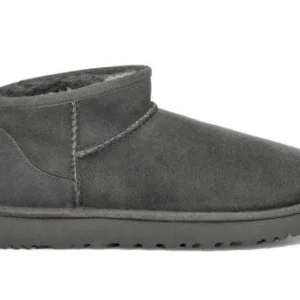 ⁦מגפי UGG Classic Ultra Mini לגברים בצבע אפור⁩ – תמונה ⁦1⁩