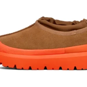 ⁦נעלי UGG Tasman Weather Hybrid לגברים בצבע Chestnut – זמש עמיד למים ונוחות בכל מזג אוויר⁩ – תמונה ⁦2⁩