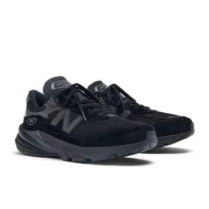 נעלי New Balance 990v6 Made in USA Triple Black לנשים וגברים – תמונה 2