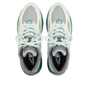 ⁦נעלי New Balance 990v6 מנטה קהילתית⁩ – תמונה ⁦4⁩