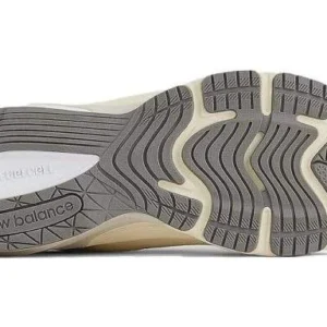 נעלי ניו באלאנס 990v6 Made in USA Cream – תמונה 5