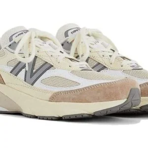 נעלי ניו באלאנס 990v6 Made in USA Cream – תמונה 2