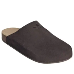 ⁦כפכפי אדידס Adimule בצבע Dark Brown Gum – עיצוב קלאסי עם נוחות מרבית⁩ – תמונה ⁦3⁩