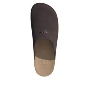 ⁦כפכפי אדידס Adimule בצבע Dark Brown Gum – עיצוב קלאסי עם נוחות מרבית⁩ – תמונה ⁦4⁩