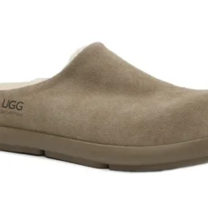⁦נעלי בית UGG Premium Jade לגברים בצבע Antelope Brown – עור איכותי עם בטנת צמר כבשים⁩ – תמונה ⁦2⁩