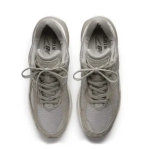 ⁦נעלי New Balance 990v6 x WTAPS Made in USA אפור לבן⁩ – תמונה ⁦4⁩