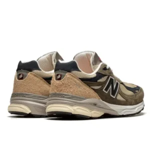 נעלי New Balance 990v3 Made in USA ירוק שמנת – תמונה 3