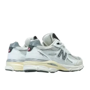 ⁦נעלי New Balance 990v3 MiUSA Teddy Santis Sea Salt⁩ – תמונה ⁦3⁩