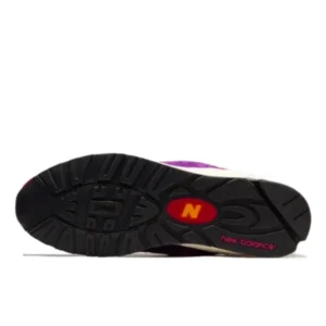 ⁦נעלי New Balance 990v2 Made in USA Teddy Santis סגול צהוב⁩ – תמונה ⁦3⁩
