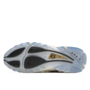 ⁦נעלי Nike Hot Step Air Terra NOCTA Champagne בגוון שמפניה יוקרתי⁩ – תמונה ⁦3⁩