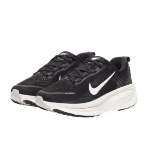 ⁦Nike Vomero 18 Black/Summit White – נעלי ריצה עם ריפוד ותמיכה מתקדמים⁩ – תמונה ⁦4⁩