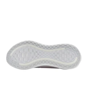 Nike Vomero Plus White – נעלי ריצה נוחות עם ריפוד ותמיכה מתקדמים – תמונה 3