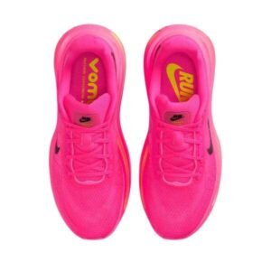 ⁦Nike Vomero Premium 'Hyper Pink' נעלי ריצה לגברים⁩ – תמונה ⁦3⁩