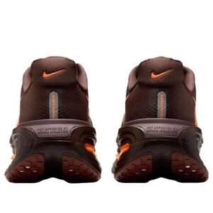⁦Nike Vomero Premium Brown Basalt/Total Orange – נעלי ריצה עם שיכוך ותמיכה⁩ – תמונה ⁦5⁩