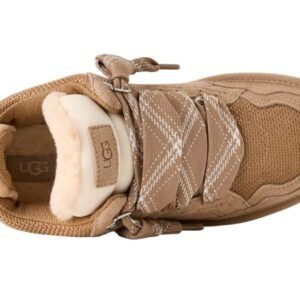 ⁦UGG Women’s Lowmel Sand – נעלי נשים בגוון חול בעיצוב יומיומי⁩ – תמונה ⁦4⁩