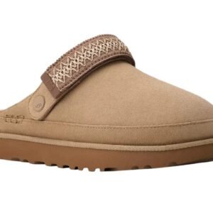 ⁦UGG Women’s Goldenstar UGGbraid Clog Mustard Seed – נעלי קבקב לנשים בצבע חרדל⁩ – תמונה ⁦2⁩