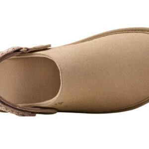 ⁦UGG Women’s Goldenstar UGGbraid Clog Mustard Seed – נעלי קבקב לנשים בצבע חרדל⁩ – תמונה ⁦5⁩