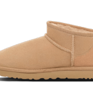 UGG Classic Ultra Mini Brown Driftwood מגפי UGG מזמש עם פרוות כבשים