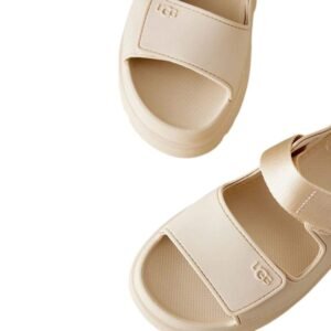 ⁦UGG GoldenGlow Sandal Sea Salt כפכפי UGG קלים עם פלטפורמה⁩ – תמונה ⁦4⁩