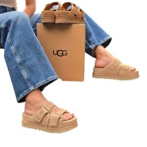 UGG Goldenstar Hi Slide Sand כפכפי UGG עם פלטפורמה עמידה למים – תמונה 7